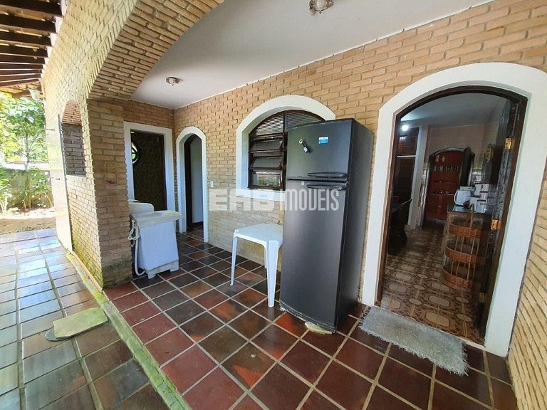 Casa com 3 dormitórios e churrasqueira a 80m do mar