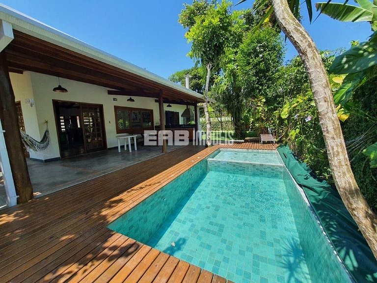 Casa a 130m do mar para locação de temporada em Itamambuca,