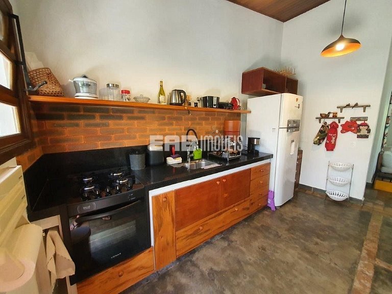 Casa a 130m do mar para locação de temporada em Itamambuca,