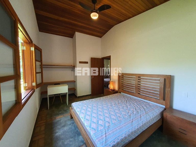 Casa a 130m do mar para locação de temporada em Itamambuca,