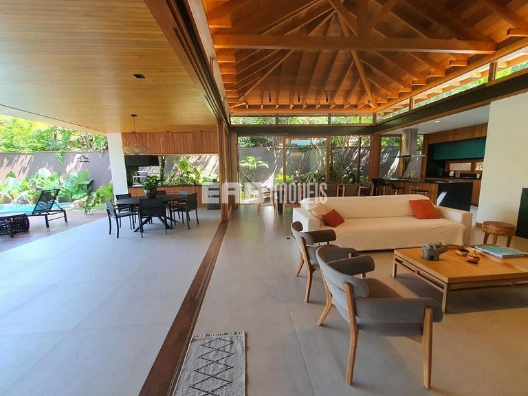 Casa de alto padrão com piscina, jacuzzi aquecida, sauna e c