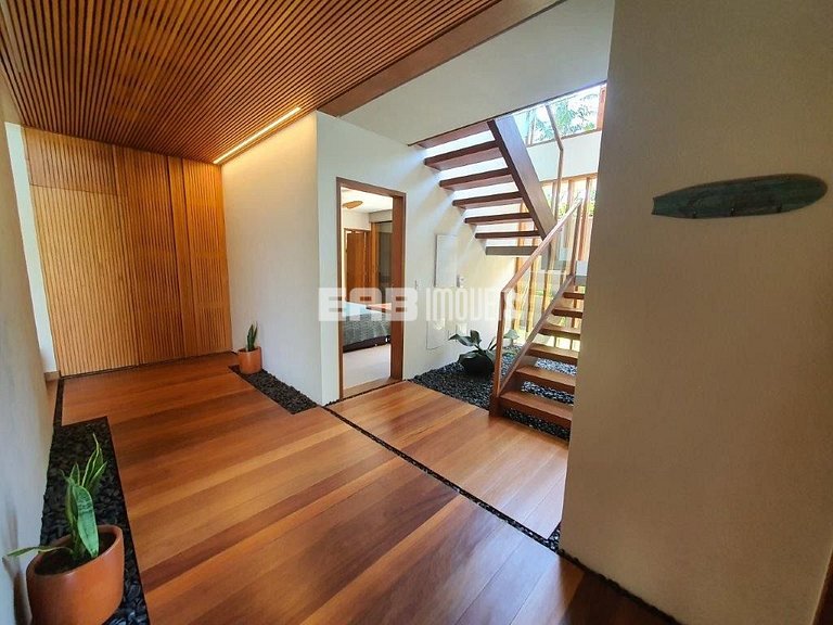 Casa de alto padrão com piscina, jacuzzi aquecida, sauna e c