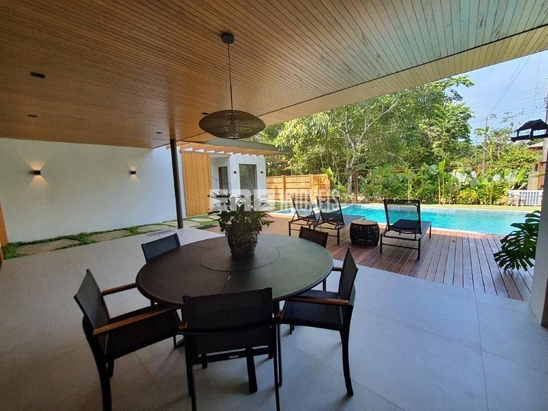 Casa de alto padrão com piscina, jacuzzi aquecida, sauna e c