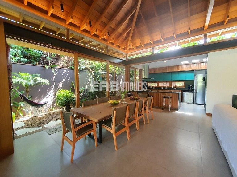 Casa de alto padrão com piscina, jacuzzi aquecida, sauna e c