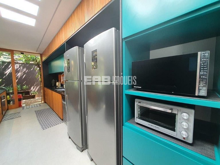 Casa de alto padrão com piscina, jacuzzi aquecida, sauna e c