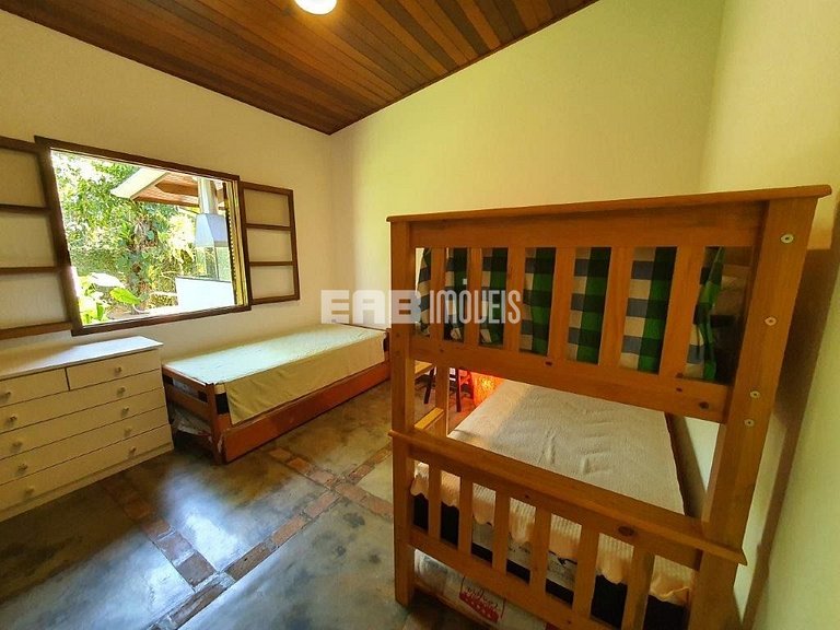 Casa a 130m do mar para locação de temporada em Itamambuca,