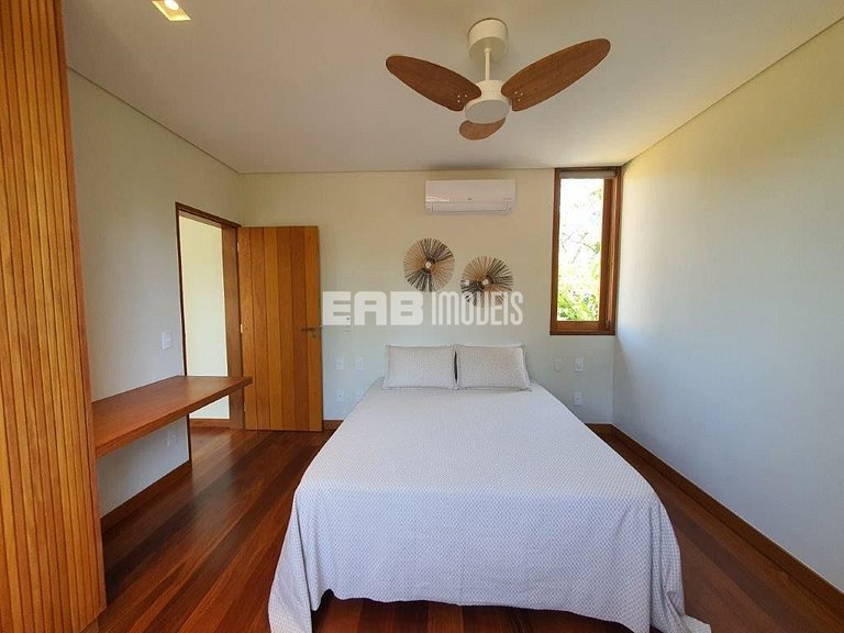 Casa de alto padrão com piscina, jacuzzi aquecida, sauna e c
