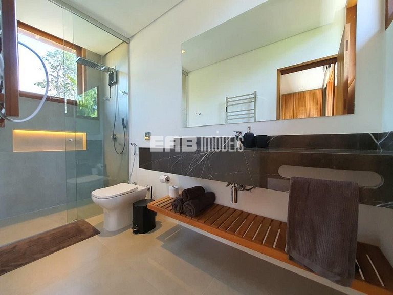 Casa de alto padrão com piscina, jacuzzi aquecida, sauna e c