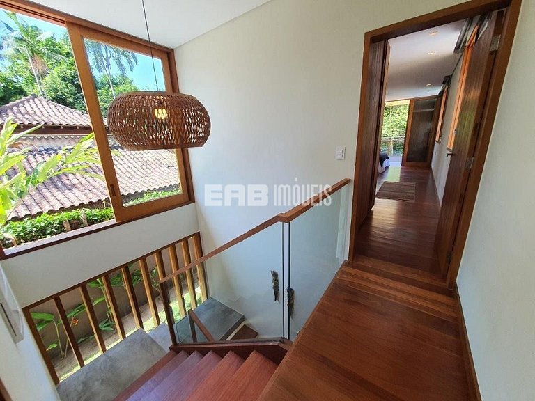 Casa de alto padrão com piscina, jacuzzi aquecida, sauna e c