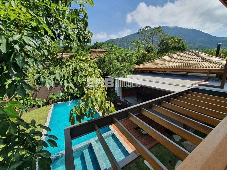 Casa de alto padrão com piscina, jacuzzi aquecida, sauna e c