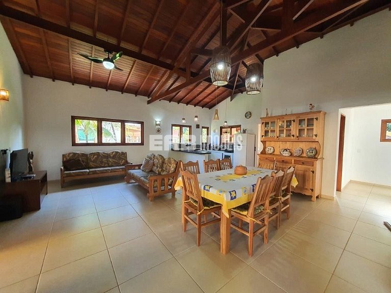 Linda casa na Praia de Itamambuca!