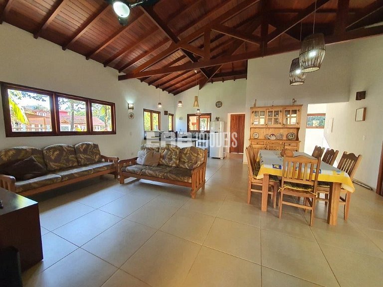 Linda casa na Praia de Itamambuca!