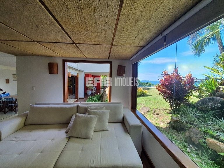 Casa de tirar o fôlego na praia do Félix, Ubatuba