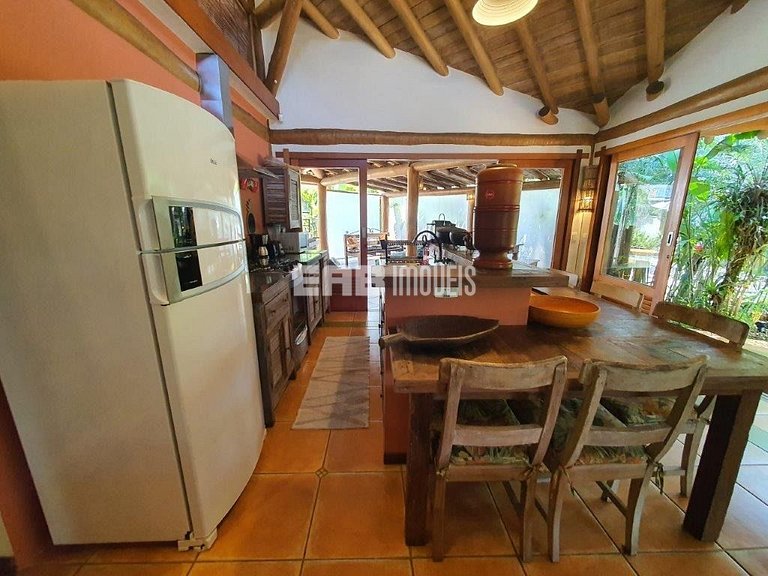 Casa charmosa e aconhegante a 150m da praia de Itamambuca