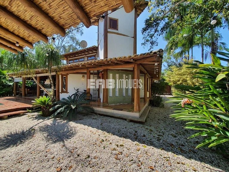 Casa charmosa e aconhegante a 150m da praia de Itamambuca