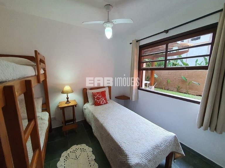 Casa para locação de temporada em Itamambuca. Acomoda até 9