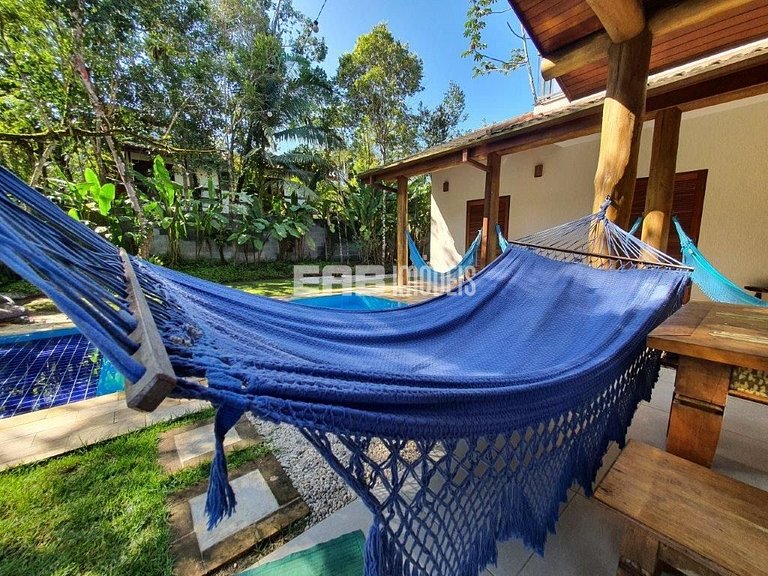 Casa em Itamambuca com 5 suítes, piscina, churrasqueira e ar