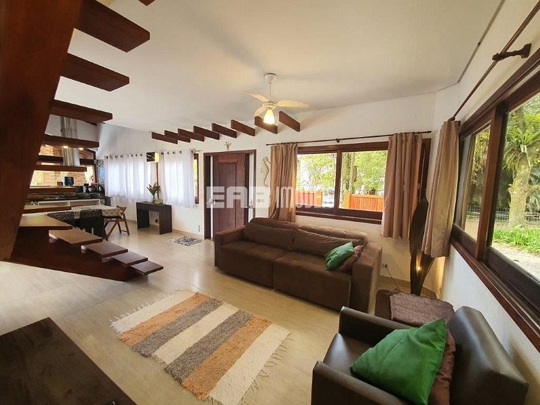 Casa com piscina para temporada em Itamambuca, Ubatuba