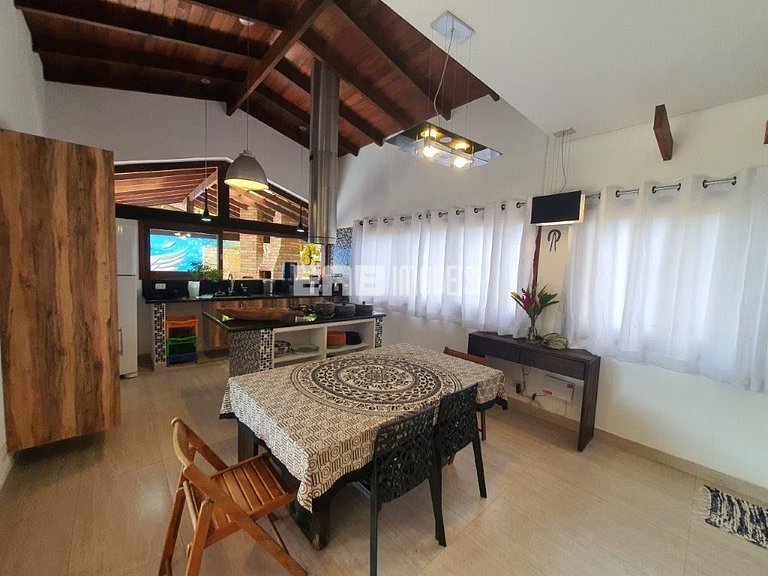 Casa com piscina para temporada em Itamambuca, Ubatuba