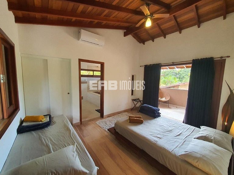 Casa com piscina para temporada em Itamambuca, Ubatuba