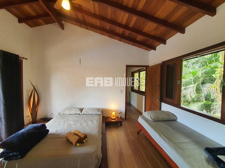 Casa com piscina para temporada em Itamambuca, Ubatuba