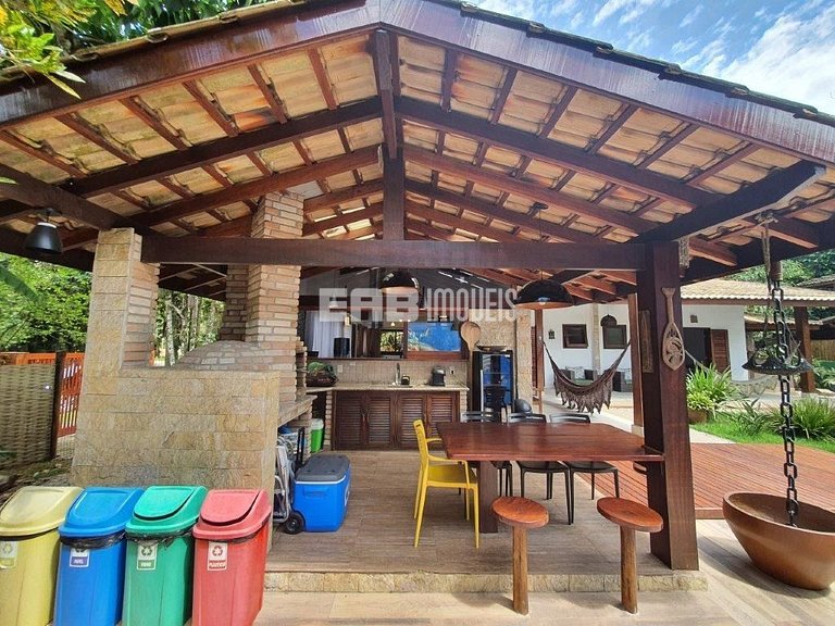 Casa com piscina para temporada em Itamambuca, Ubatuba