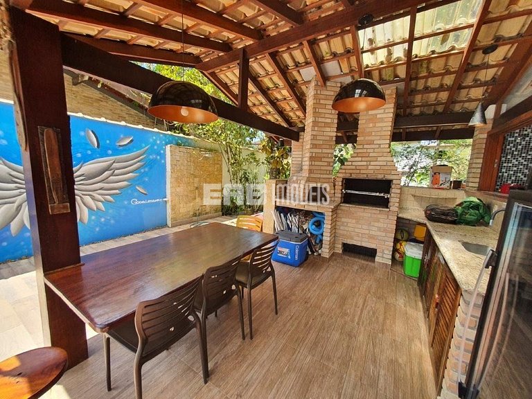 Casa com piscina para temporada em Itamambuca, Ubatuba