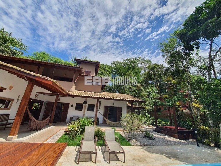 Casa com piscina para temporada em Itamambuca, Ubatuba