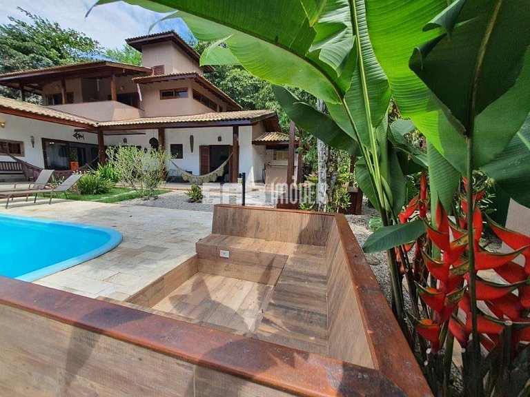 Casa com piscina para temporada em Itamambuca, Ubatuba