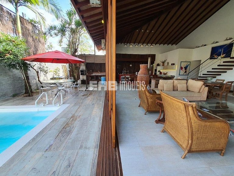 Casa de alto padrão para temporada em Itamambuca