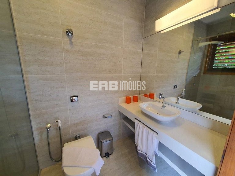 Casa de alto padrão para temporada em Itamambuca