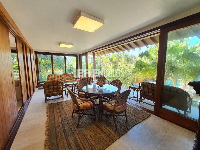 Casa de alto padrão para temporada em Itamambuca