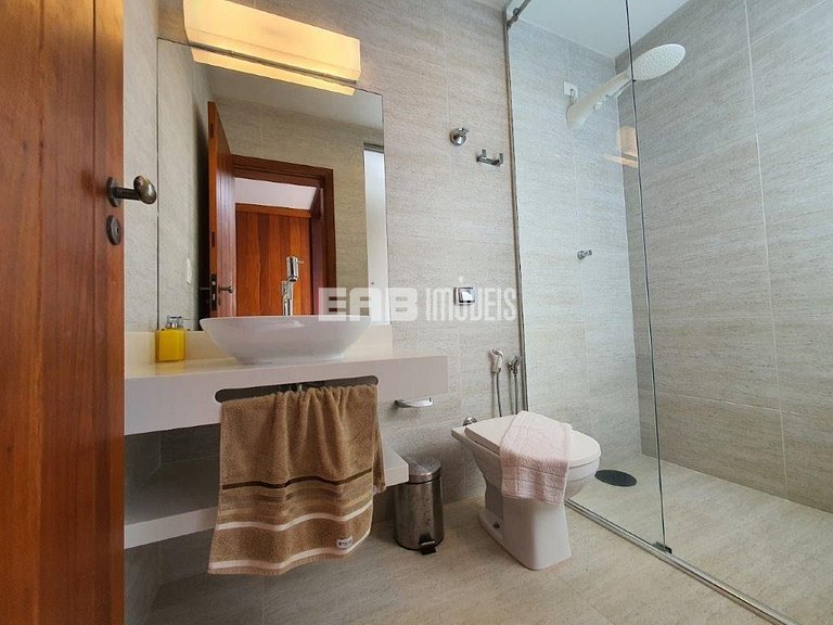 Casa de alto padrão para temporada em Itamambuca