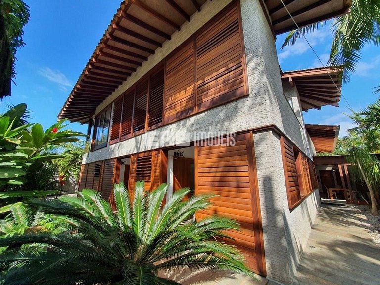 Casa de alto padrão para temporada em Itamambuca