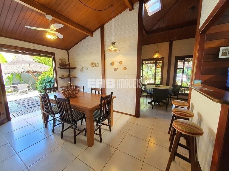 Casa linda e aconchegante, a apenas 200m da praia