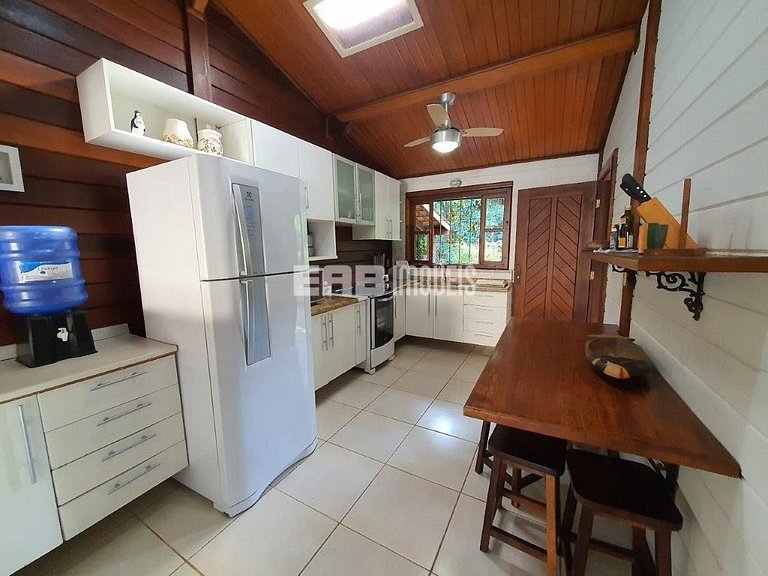 Casa linda e aconchegante, a apenas 200m da praia