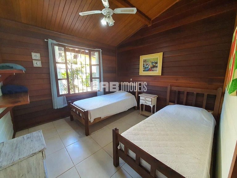 Casa linda e aconchegante, a apenas 200m da praia