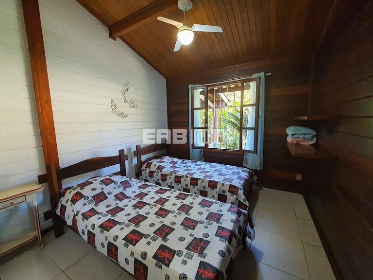 Casa linda e aconchegante, a apenas 200m da praia