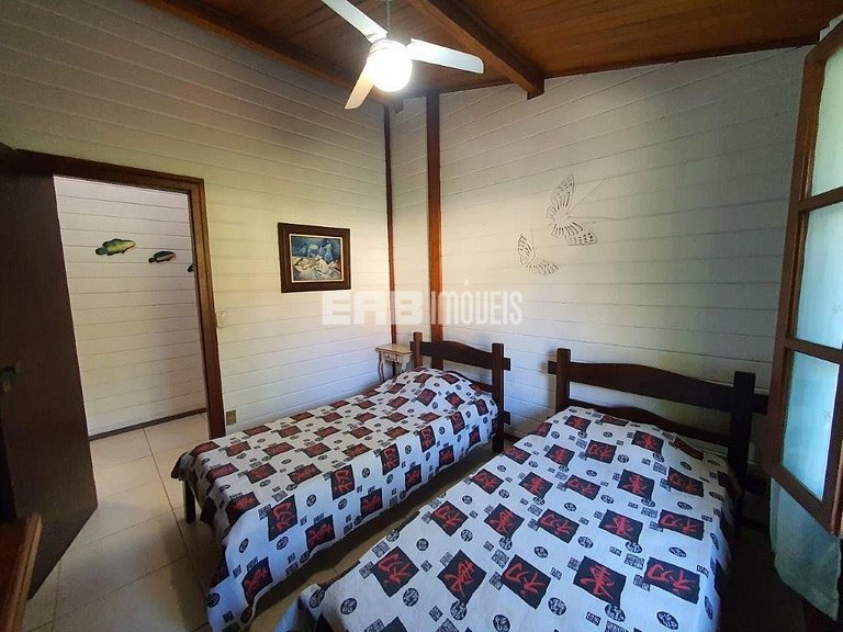 Casa linda e aconchegante, a apenas 200m da praia