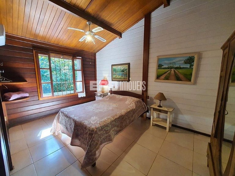 Casa linda e aconchegante, a apenas 200m da praia