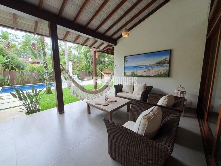 Casa em Itamambuca com piscina para 8 pessoas