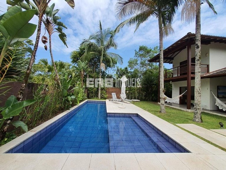 Casa em Itamambuca com piscina para 8 pessoas