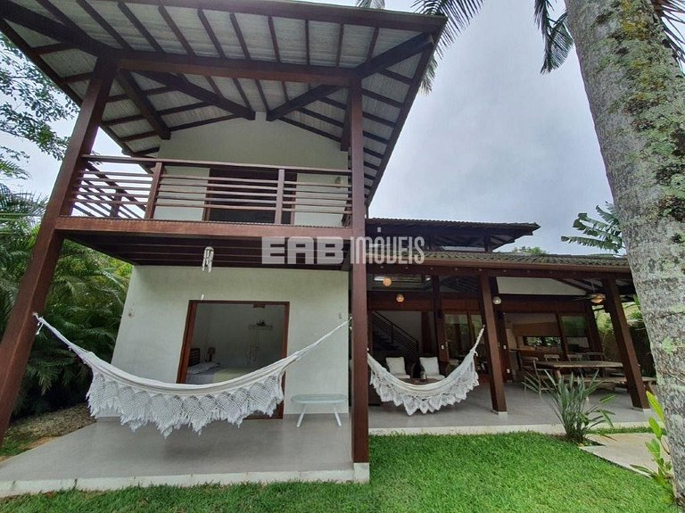 Casa em Itamambuca com piscina para 8 pessoas