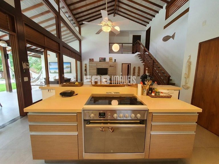 Casa em Itamambuca com piscina para 8 pessoas