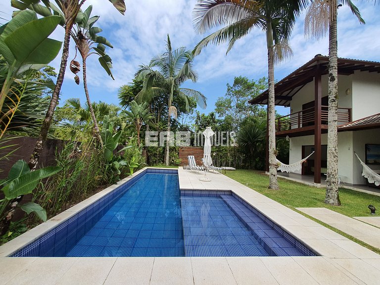 Casa em Itamambuca com piscina para 8 pessoas