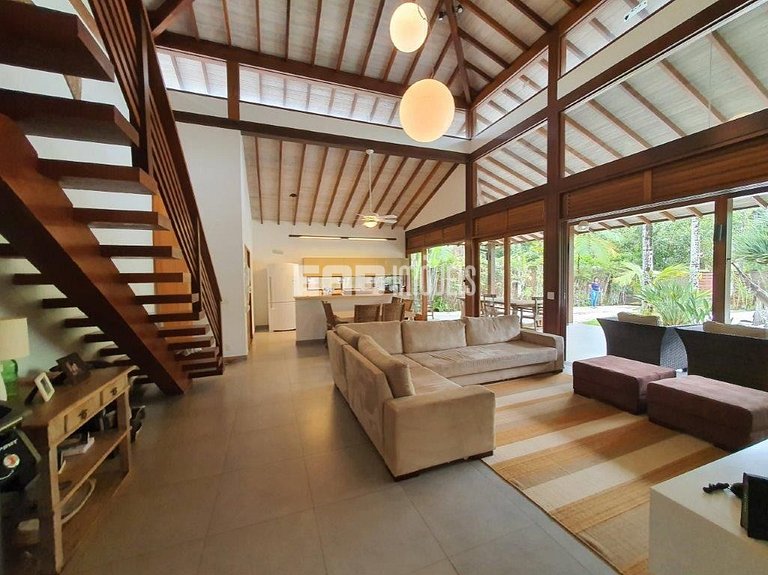 Casa em Itamambuca com piscina para 8 pessoas