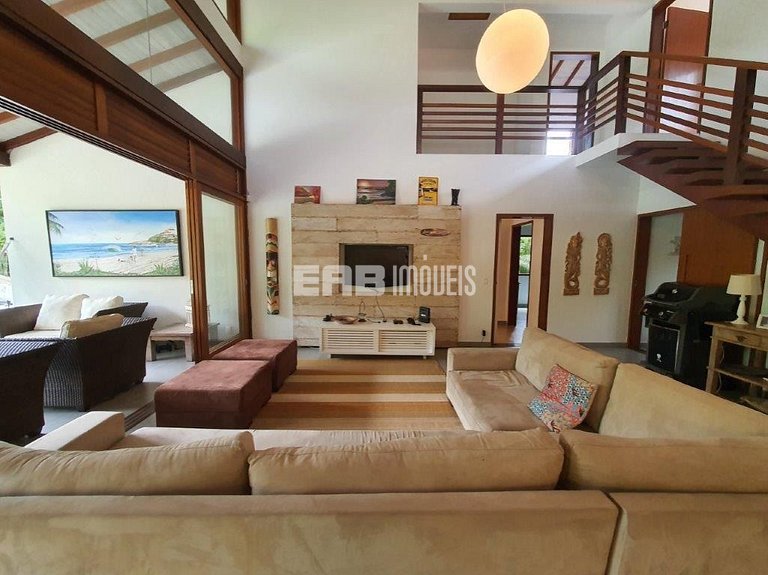 Casa em Itamambuca com piscina para 8 pessoas