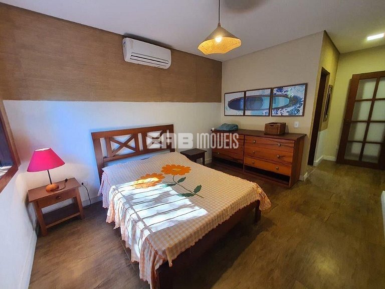 Casa linda e aconchegante, a apenas 200m da praia