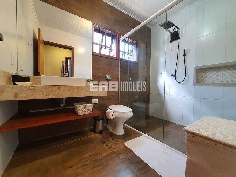 Casa linda e aconchegante, a apenas 200m da praia