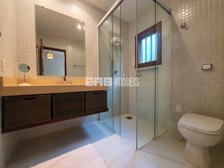 Casa em Itamambuca com piscina para 8 pessoas